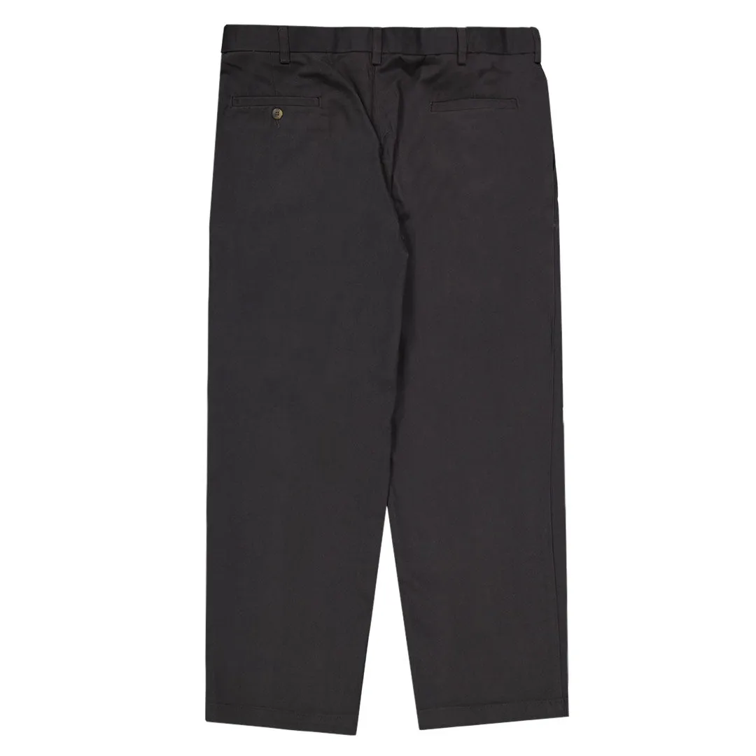 Haggar - Men's Classic Khaki Pant (MU112R DKGRY)