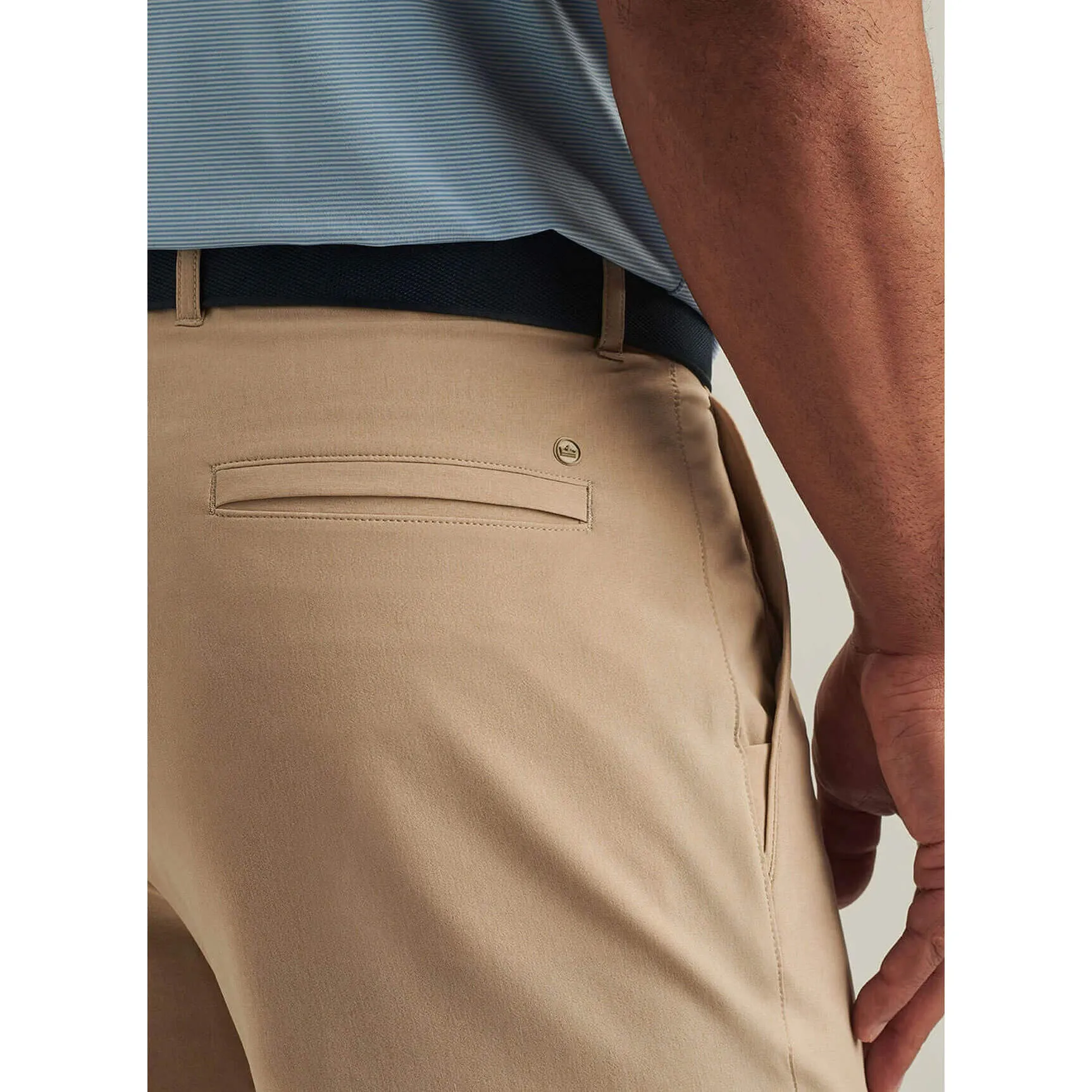 Mens Peter Millar Peter Millar 9-Inch Shackleford Performance Hybrid Shorts - Beech Wood*